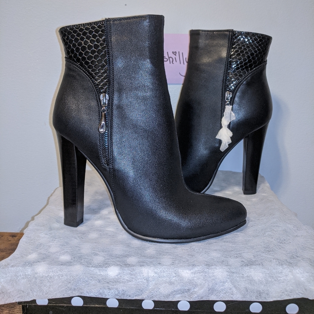 🎀 Betsy Leather Booties 🎀